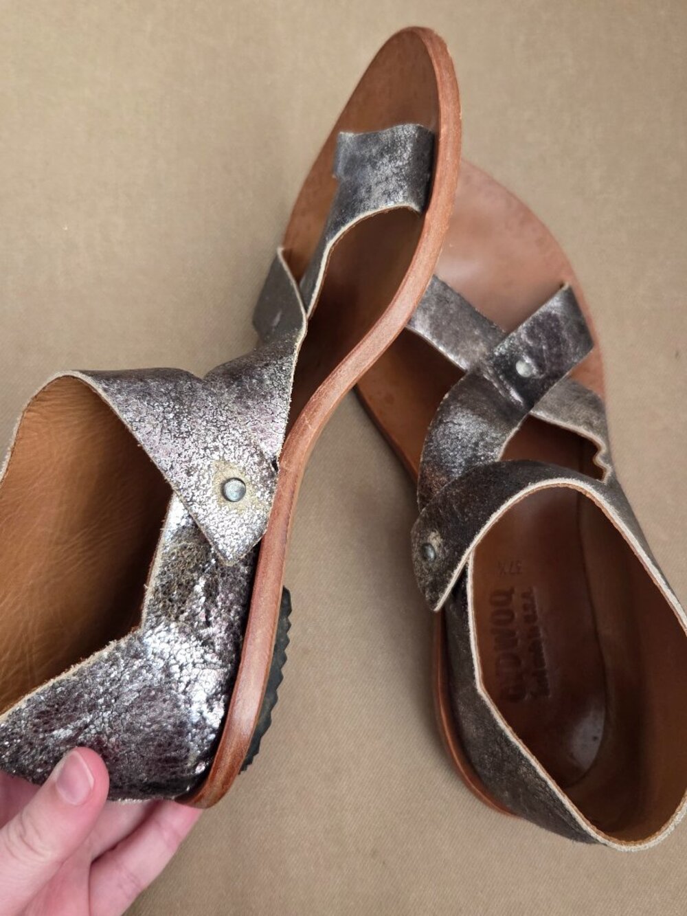 CYDWOQ Silver Strappy Leather Sandals